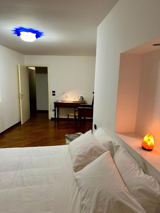 Piazza Carlo Alberto Hotel กาญารี ภายนอก รูปภาพ