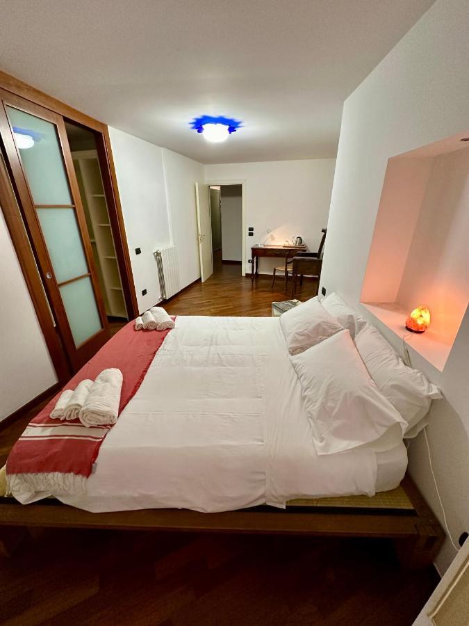 Piazza Carlo Alberto Hotel กาญารี ภายนอก รูปภาพ