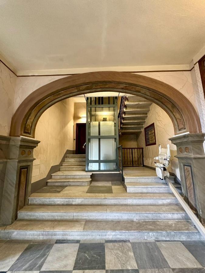 Piazza Carlo Alberto Hotel กาญารี ภายนอก รูปภาพ